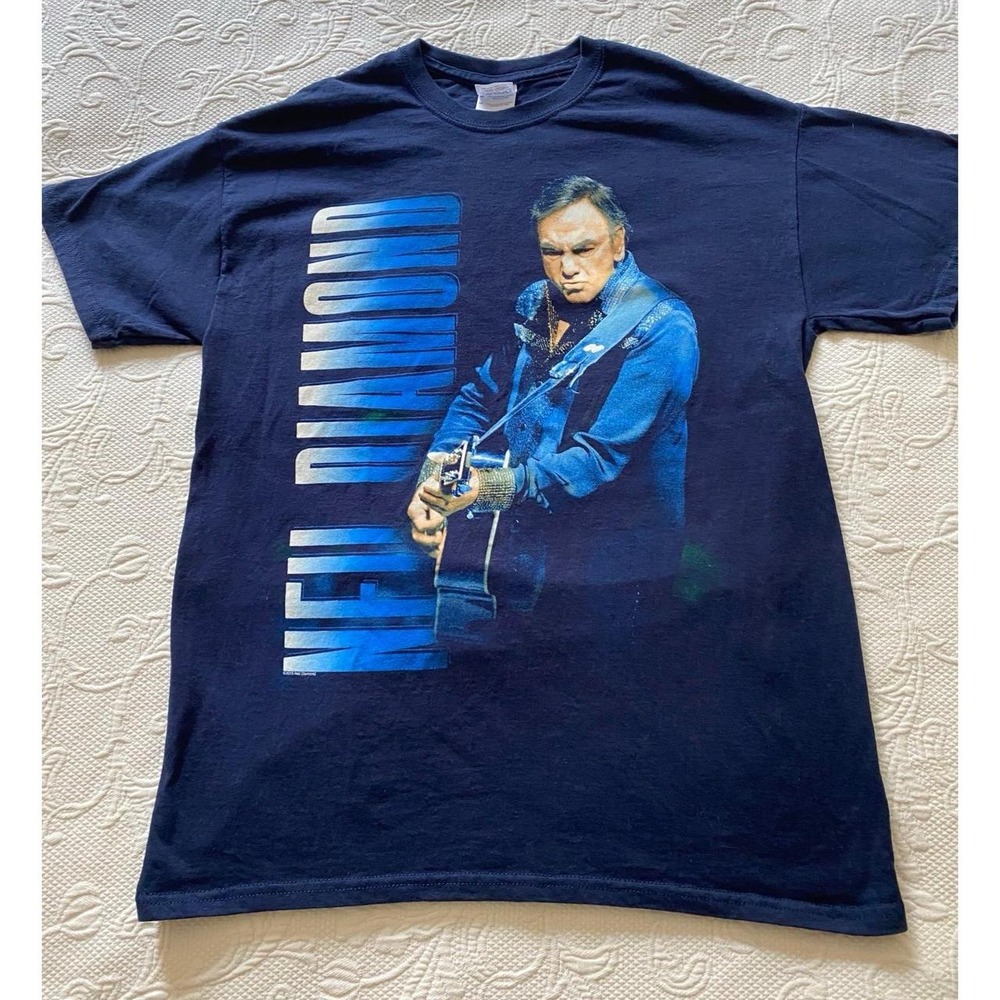 Gildan Neil Diamond Graphic T-Shirt Size Medium World Tour 2015 s2